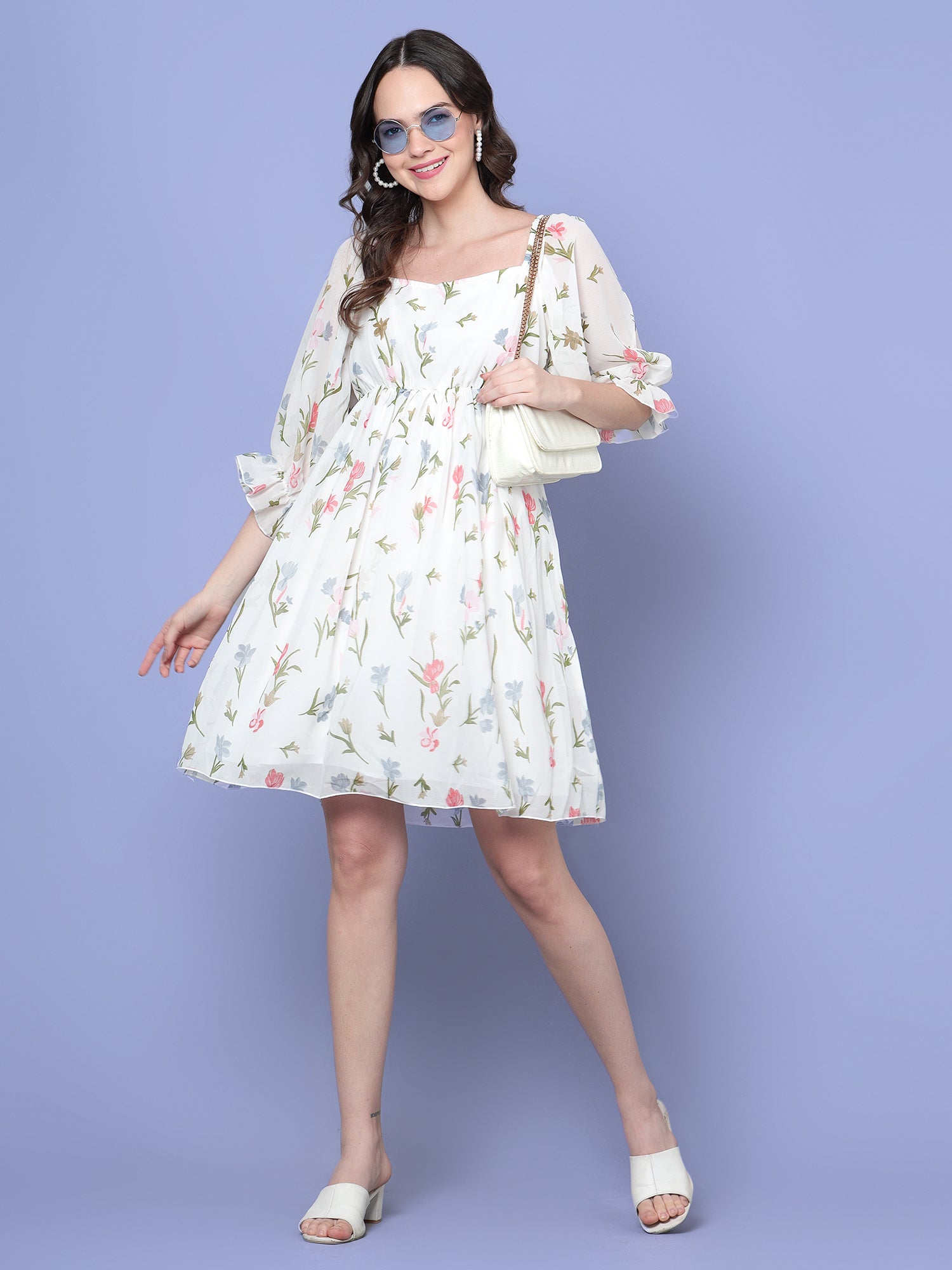 White Round Neck Sleeveless Flare Pleated Dress -SheIn(Sheinside) |  Fashion, Pleated dress, Little white dresses